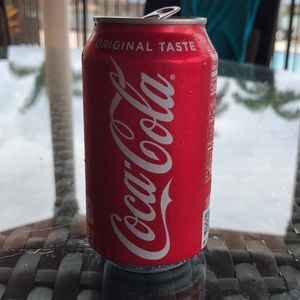 Meet your Posher, Claudia